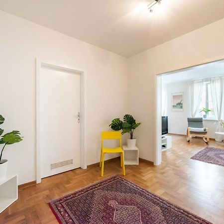 New Town Spacious Apartment وارسو المظهر الخارجي الصورة