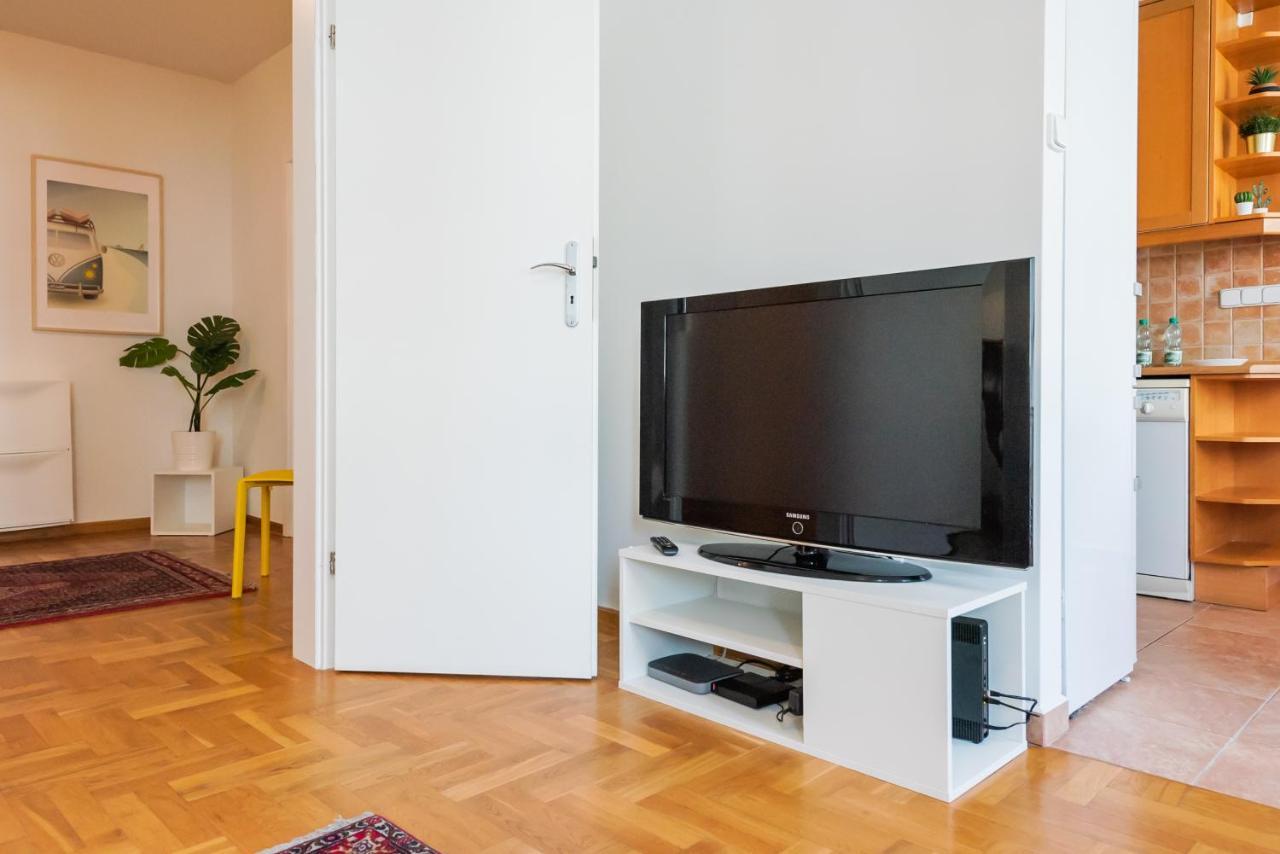 New Town Spacious Apartment وارسو المظهر الخارجي الصورة