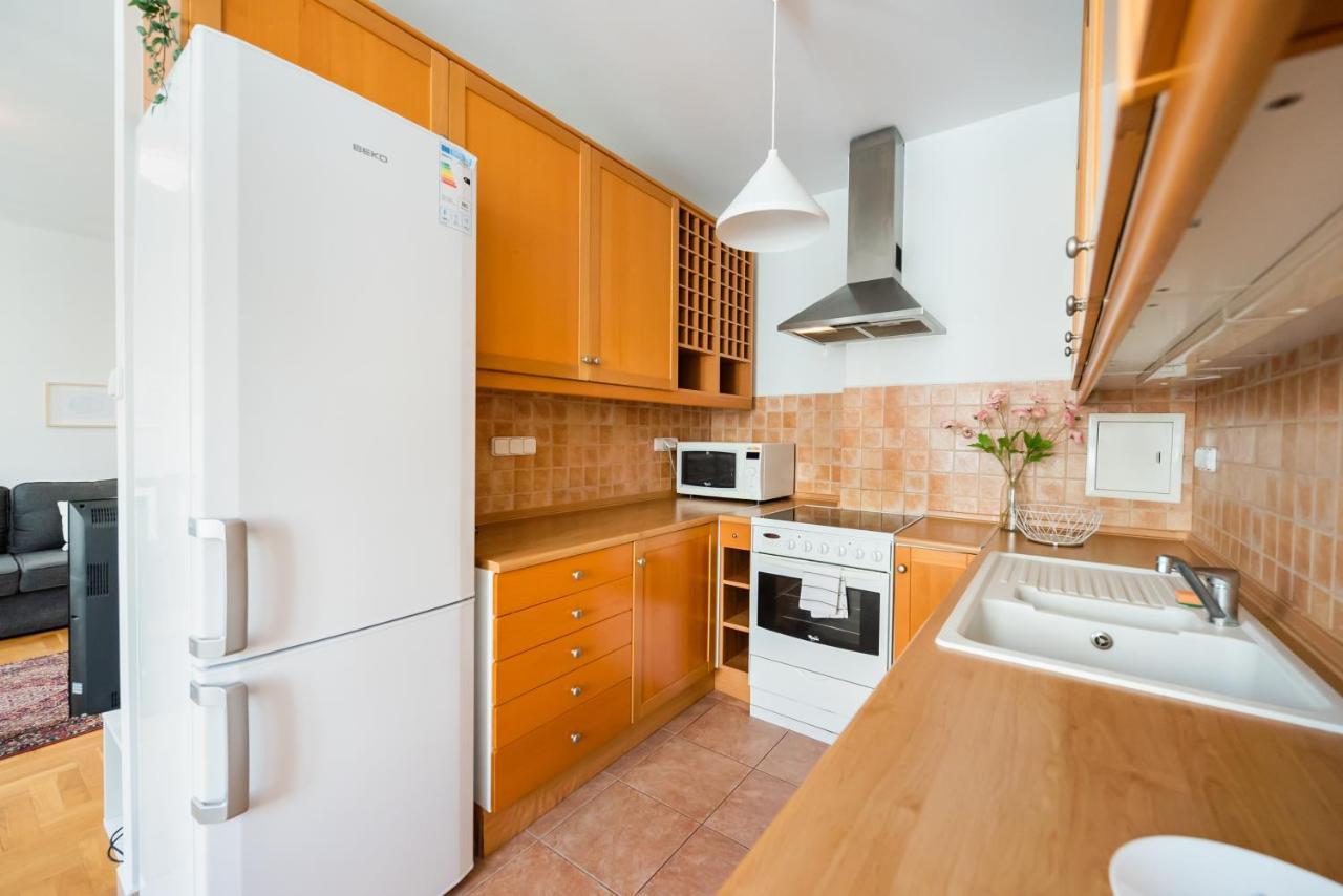 New Town Spacious Apartment وارسو المظهر الخارجي الصورة