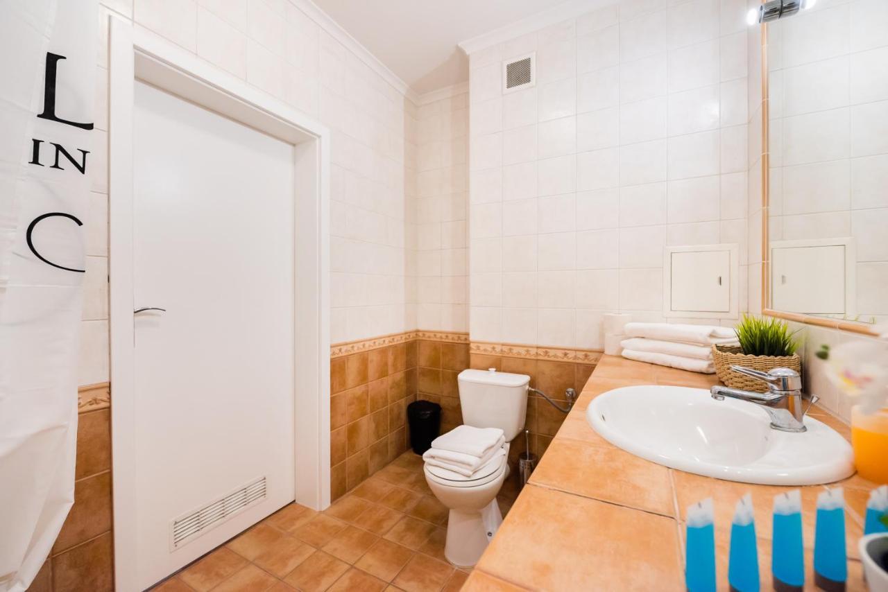 New Town Spacious Apartment وارسو المظهر الخارجي الصورة